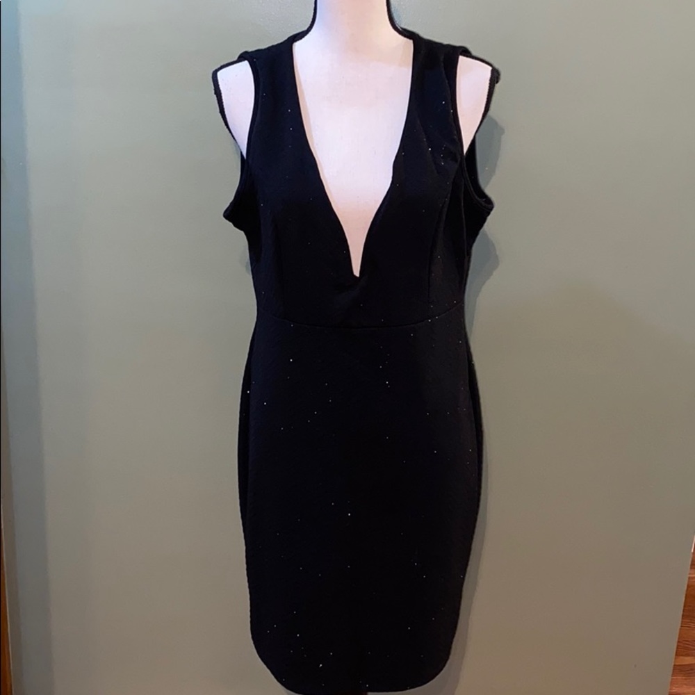 💖Deep V mini black dress💖